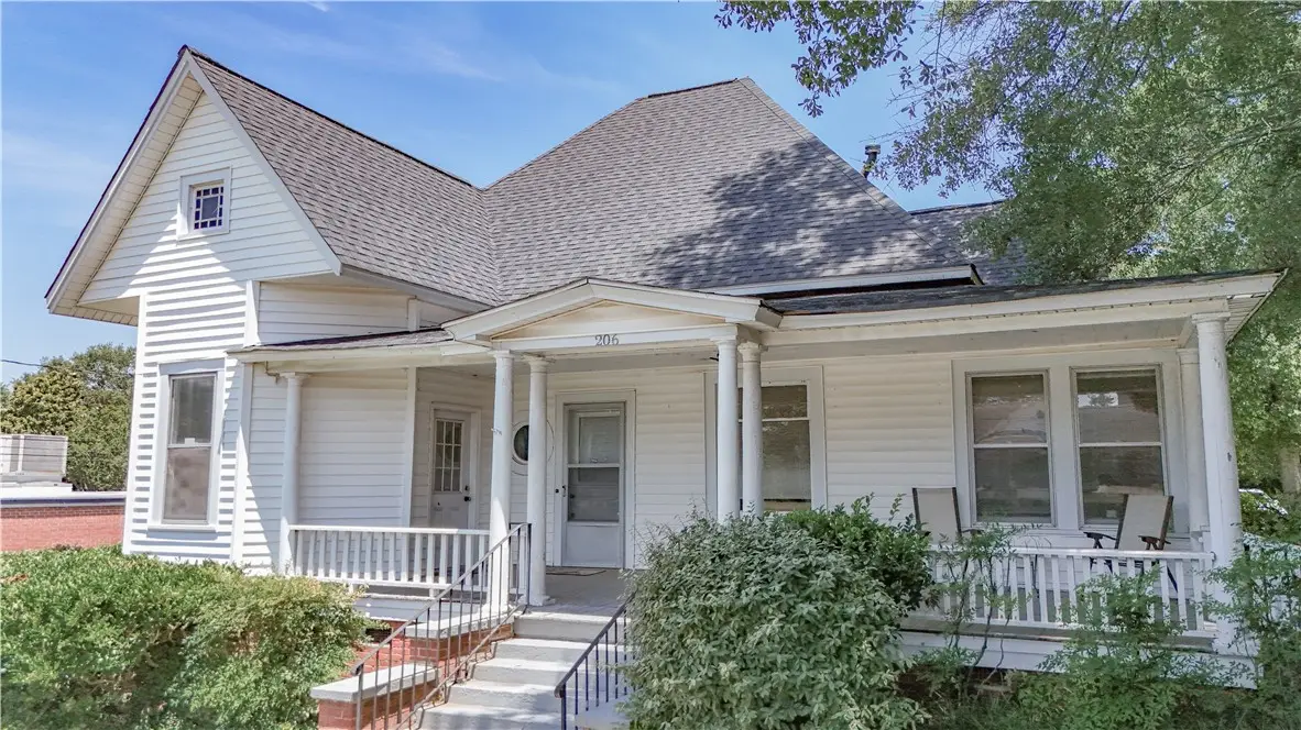 206 W North 1st Street, Seneca, SC 29678 - Image #1