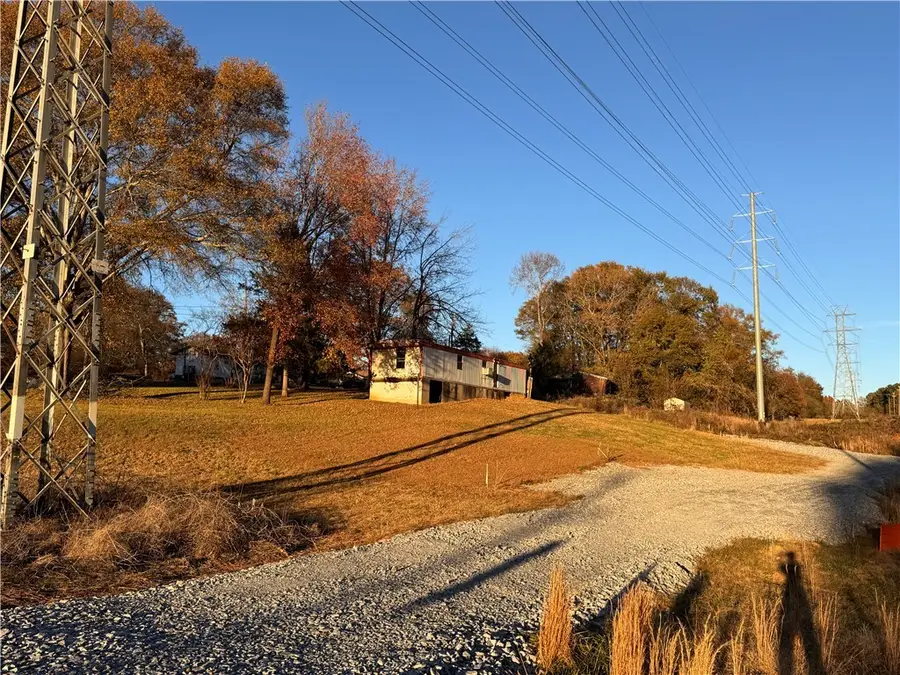 208 Hedge Street, Central, SC 29630 - Image #3