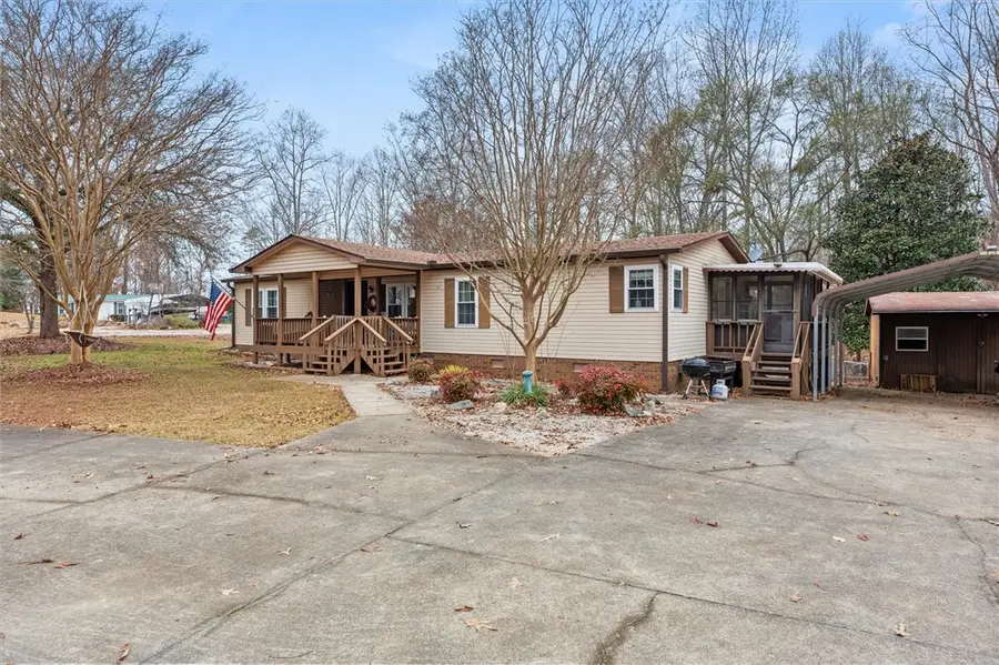 23036 Mcdonald Point Road, Seneca, SC 29672 - Image #3