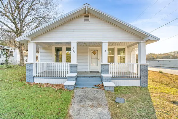 306 E Savannah Street, Calhoun Falls, SC 29628