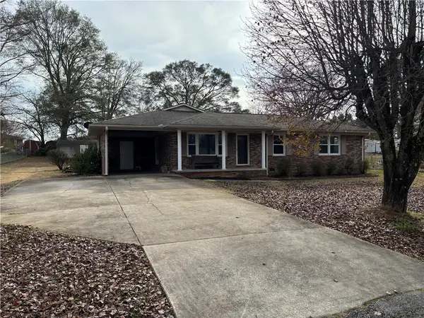 730 Tanglewood Drive, Seneca, SC 29672