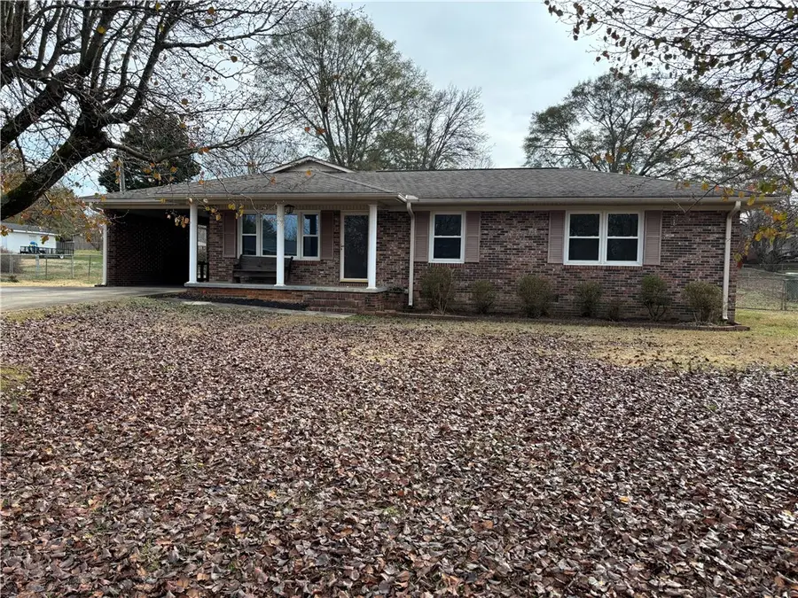 730 Tanglewood Drive, Seneca, SC 29672 - Image #2