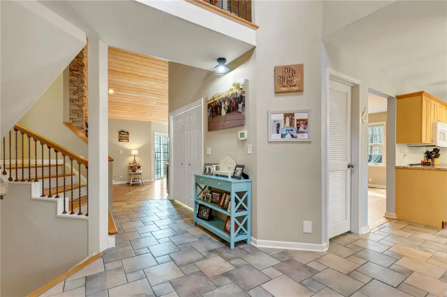 610 Pointe Wildwood Drive, Seneca, SC 29678 - Image #3