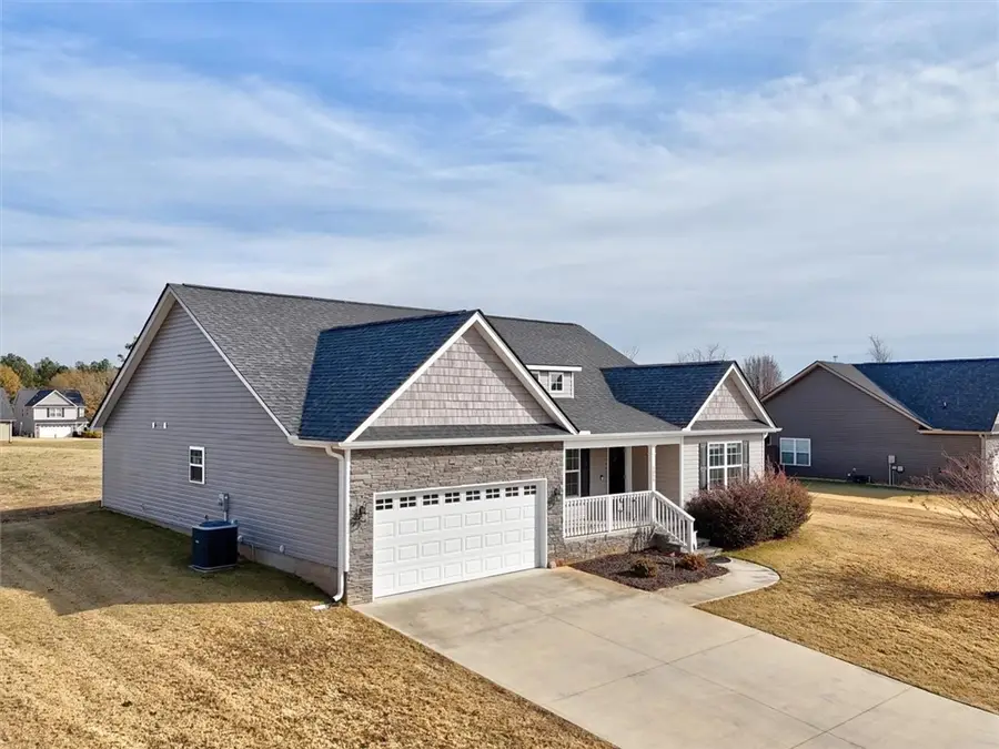 1058 Stoneham Circle, Anderson, SC 29626 - Image #2