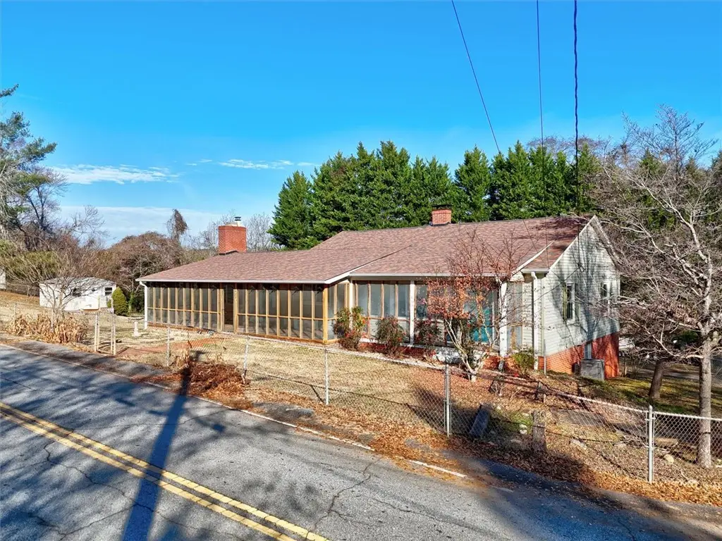 433 Pineview Drive, Pickens, SC 29671 - Image #1