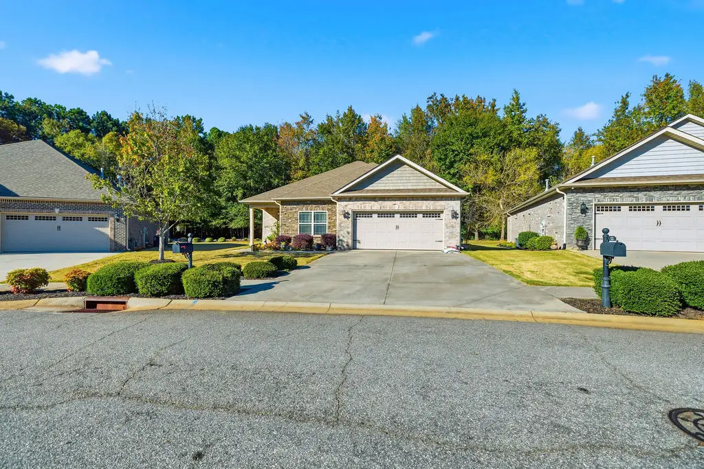 121 Olde Towne Drive, Anderson, SC 29621 - Image #1
