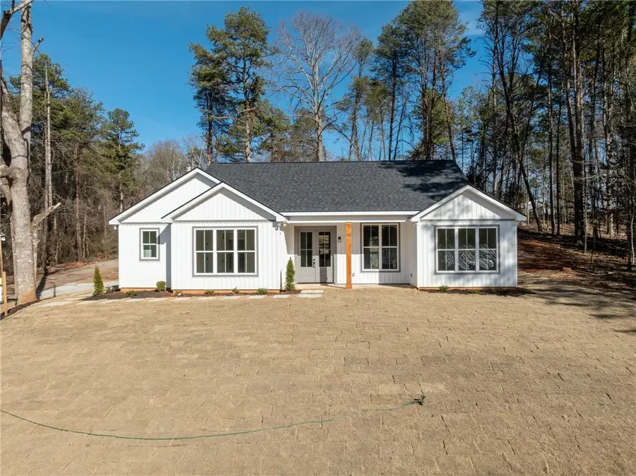 110 Oak Hill Drive, Westminster, SC 29693 - Image #2