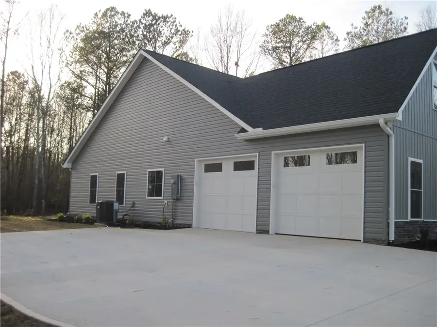 204 Deer Trot Avenue, Belton, SC 29627 - Image #2