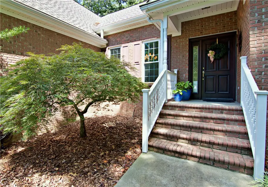 30254 Winchester Drive, Seneca, SC 29678 - Image #3