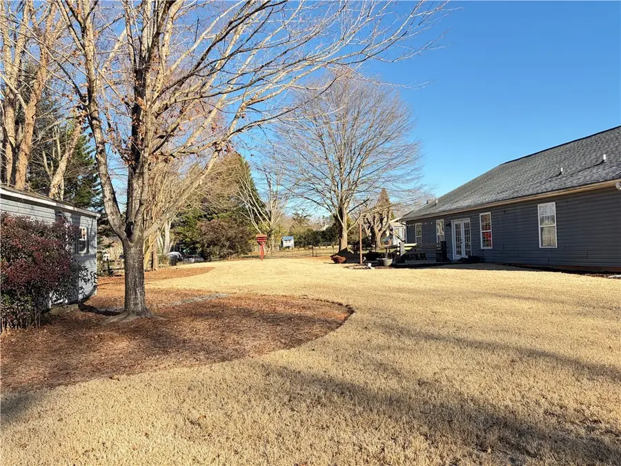 418 Roberts Road, Taylors, SC 29687 - #2