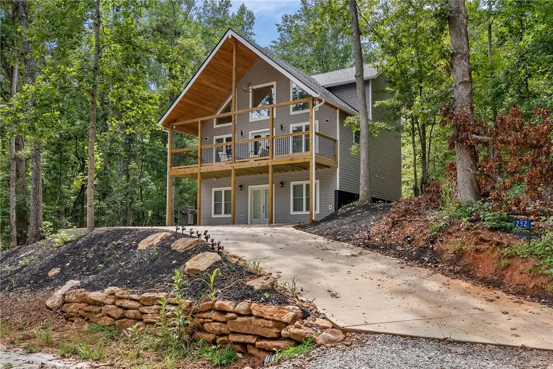 252 Dogwood Drive, Westminster, SC 29693 - Image #1