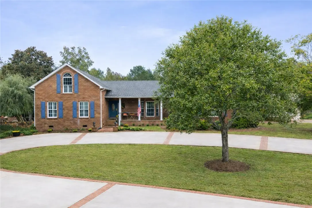 125 Stonewall Drive, Westminster, SC 29693 - Image #1