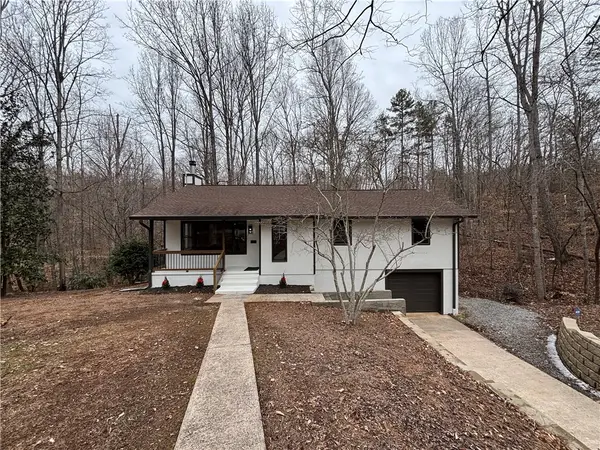 102 Blossom Court, Westminster, SC 29693