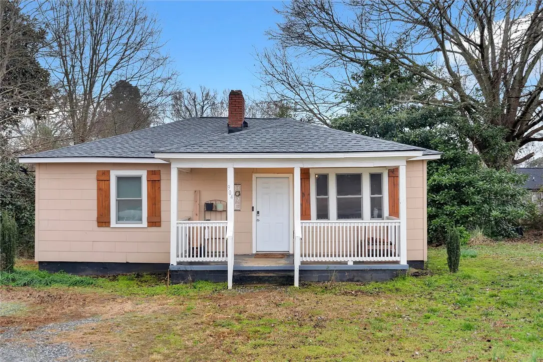 904 Anderson Street, Belton, SC 29627 - #1