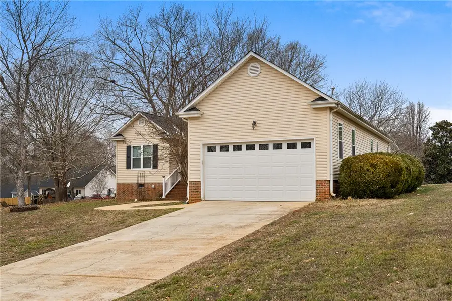 112 Jester Court, Williamston, SC 29697 - #2