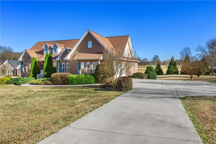 200 Willow Ridge Road, Westminster, SC 29693 - #3