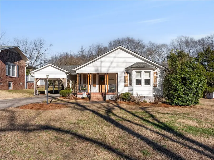 137 Academy Street, Jonesville, SC 29353 - #2
