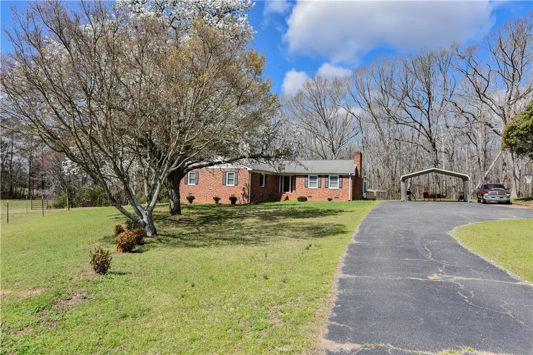 202 Wilton Road, Abbeville, SC 29620 - #1