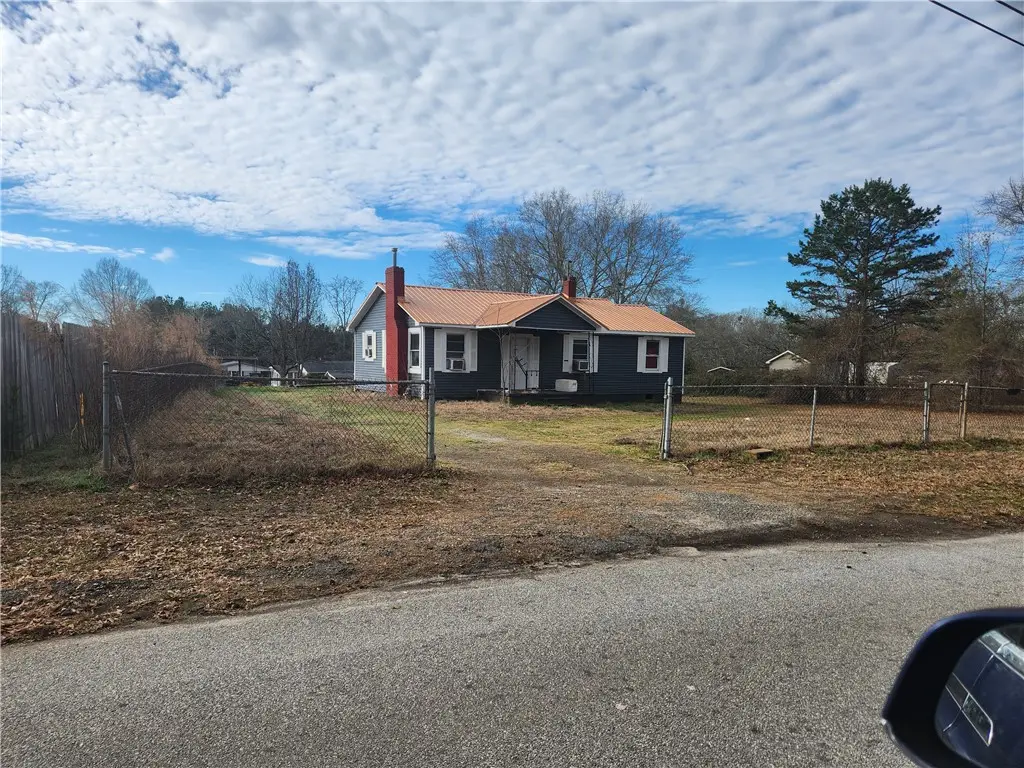 1326 Chiquola Avenue, Honea Path, SC 29654 - #1