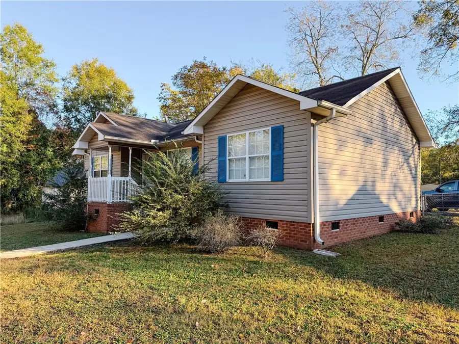 502 E Hampton Street, Anderson, SC 29624 - #2