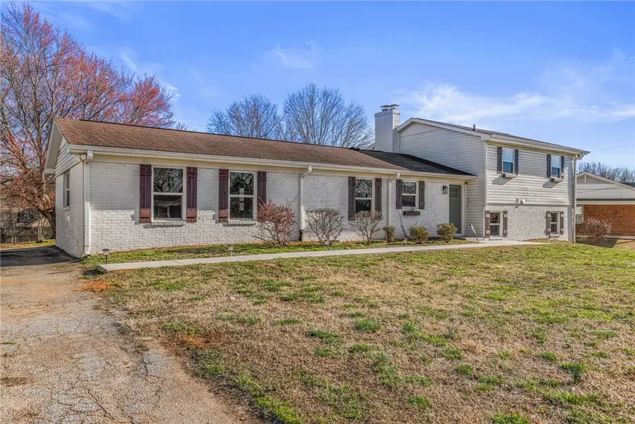 519 Longview Terrace, Greer, SC 29650 - #3