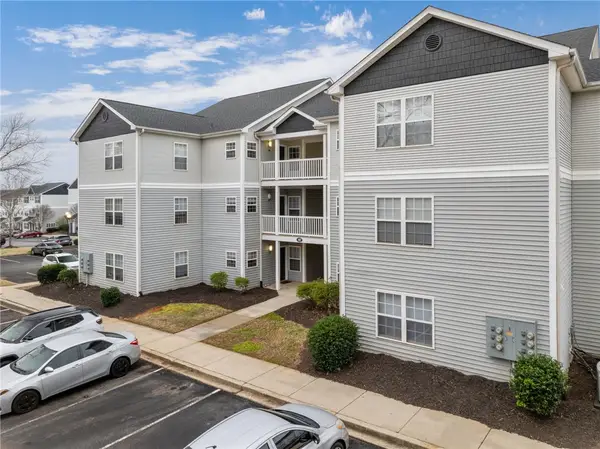 182 University Village Drive #E, Central, SC 29630