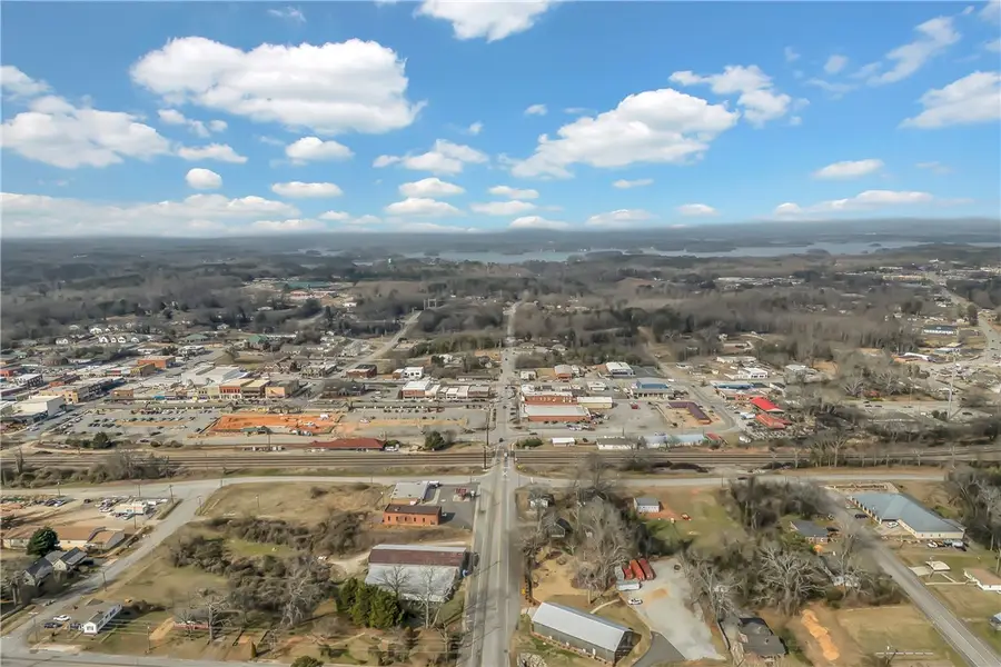 213 S Walnut Street, Seneca, SC 29678 - #2