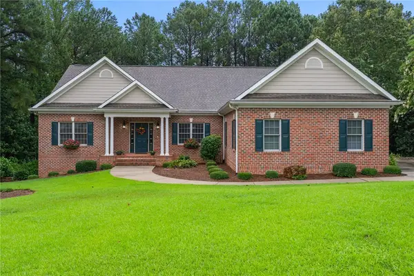 129 E Waterford Drive, Seneca, SC 29672