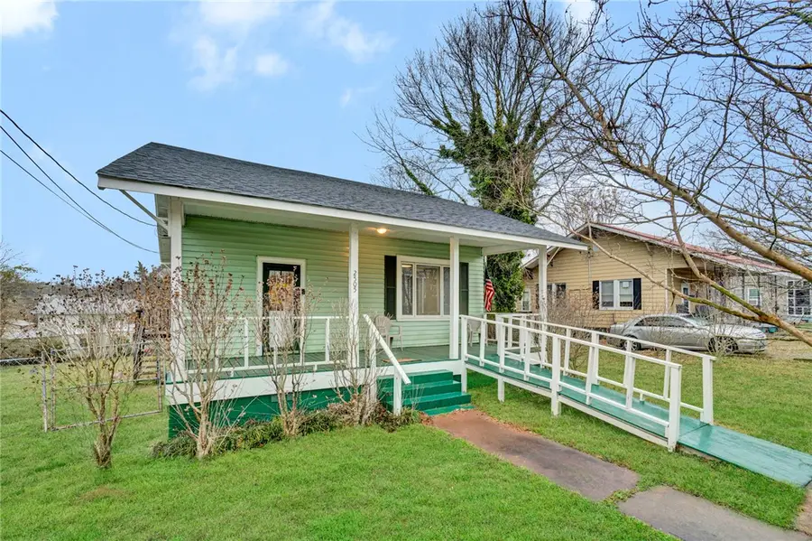 2505 E Brown Street, Seneca, SC 29678 - #3