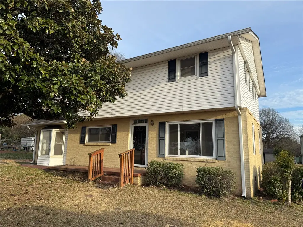 325 Circle Drive, Pendleton, SC 29670 - #1