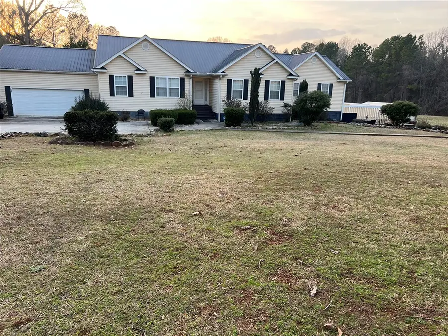 521 N Calhoun Shores Parkway, Calhoun Falls, SC 29628 - #2