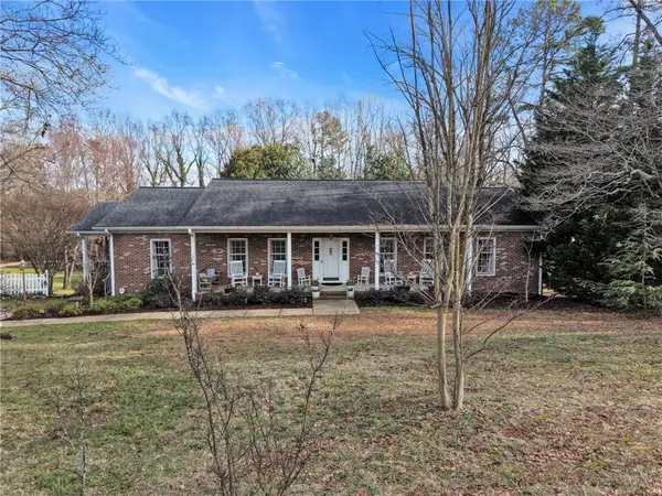 639 Sulphur Springs Road, Greenville, SC 29617