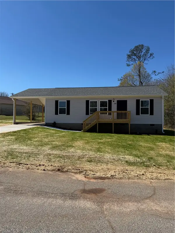 540 E South 5th Street, Seneca, SC 29678