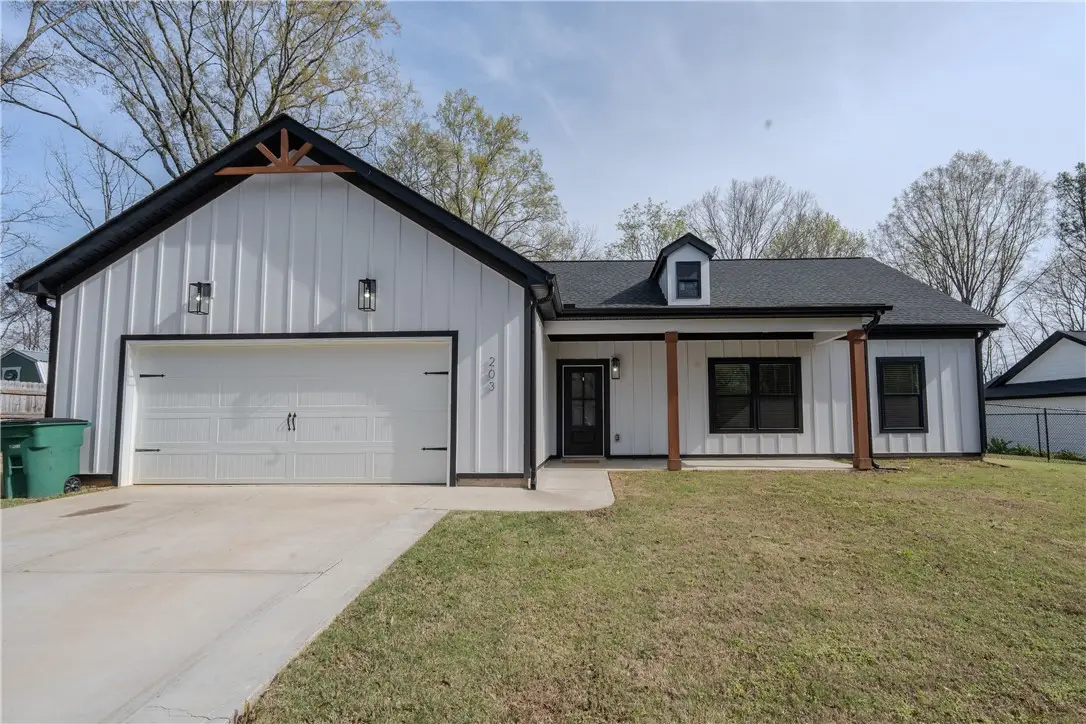 203 Mr. Jim Lane, Clinton, SC 29325 - #1