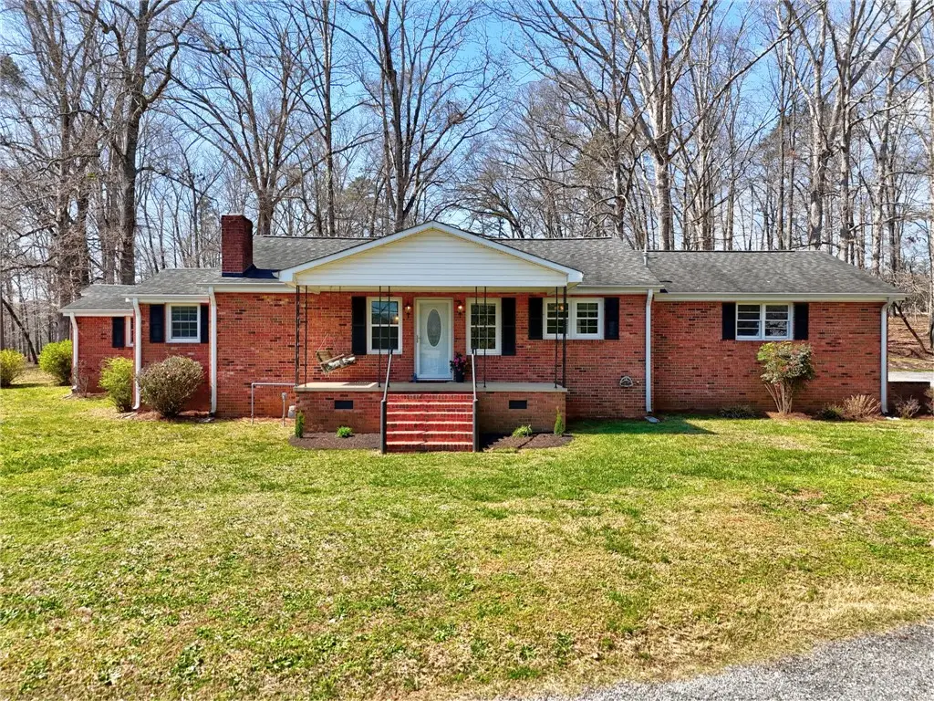 609 Robinson Bridge Road, Central, SC 29630 - #1
