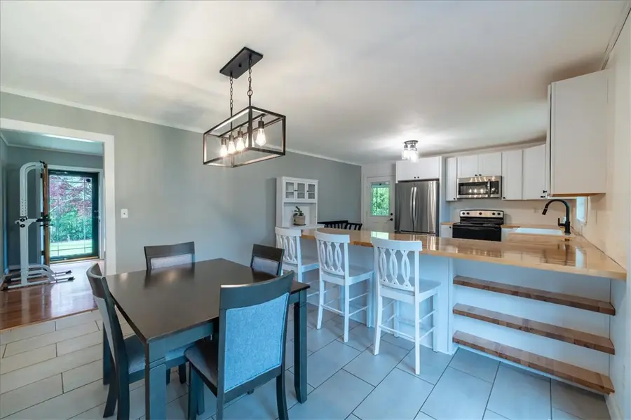 524 S Lovingood Avenue, Walhalla, SC 29691 - #3
