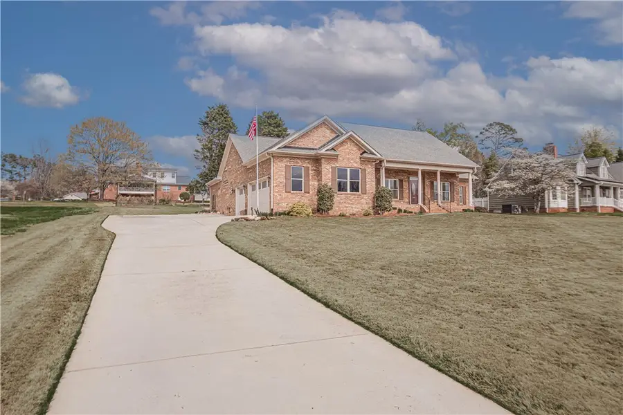 109 Fairway Drive, Pickens, SC 29671 - #2