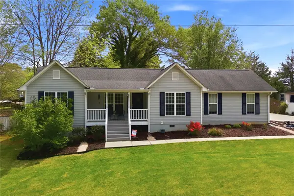 712 N Greenwich Drive, Walhalla, SC 29691