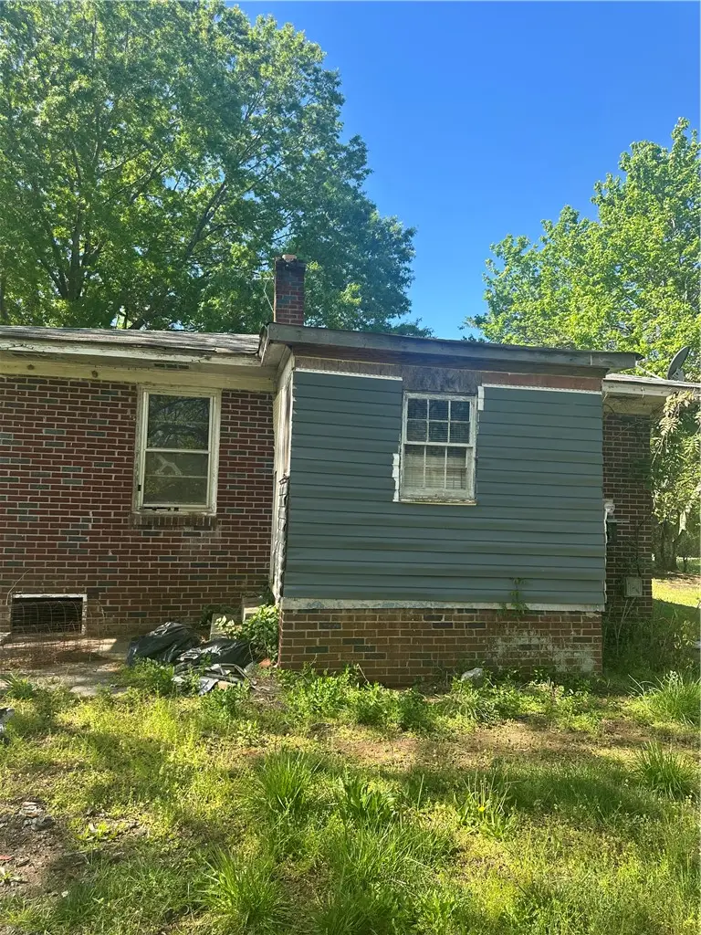 1310 Camelot Forest, Belton, SC 29627 - #3