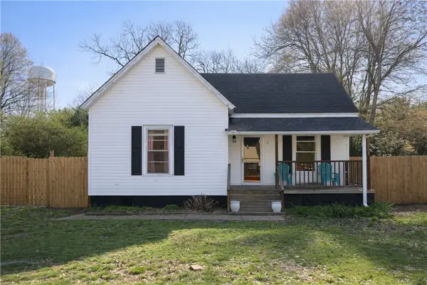 31 E Central Avenue, Iva, SC 29655