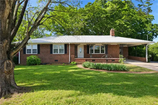 9432 81 S Highway, Iva, SC 29655