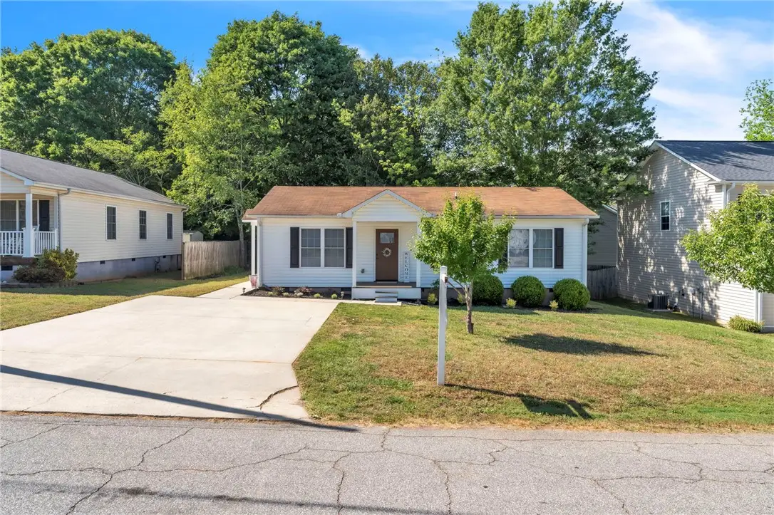 307 Grant Street, Easley, SC 29640 - #1