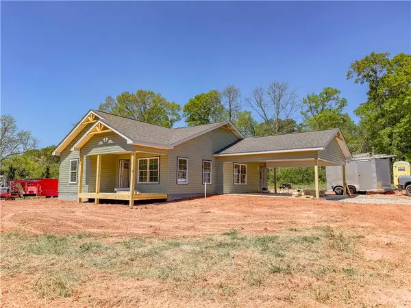 212 Pine Street, Seneca, SC 29678