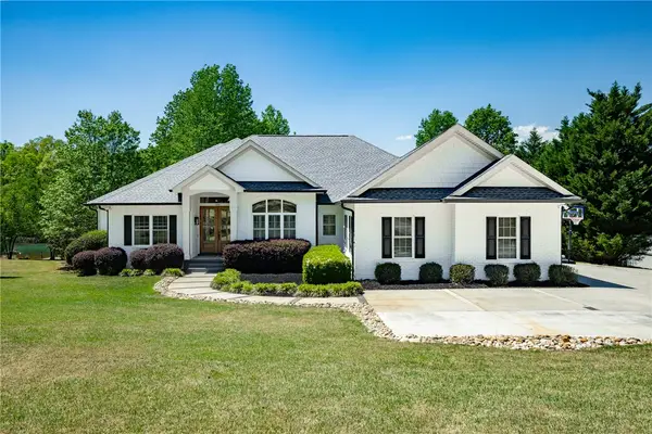 166 S Oak Pointe Drive, Seneca, SC 29672