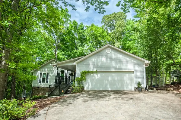 1303 S Arrowhead Drive, Westminster, SC 29693