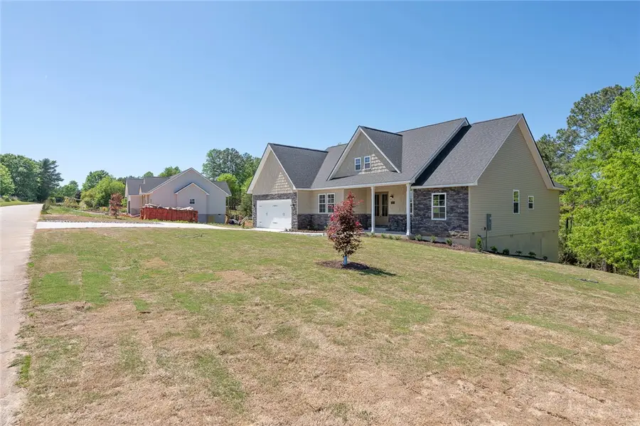 711 Hidden Falls Drive, West Union, SC 29696 - #2