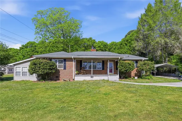 520 S Spring Street, Walhalla, SC 29691