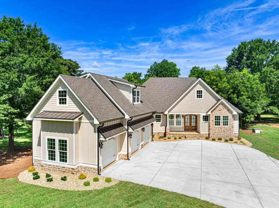 707 Vickery Street Extension, Hartwell, GA 30643 - #2