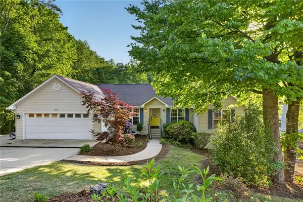 322 Shorecrest Drive, Seneca, SC 29672