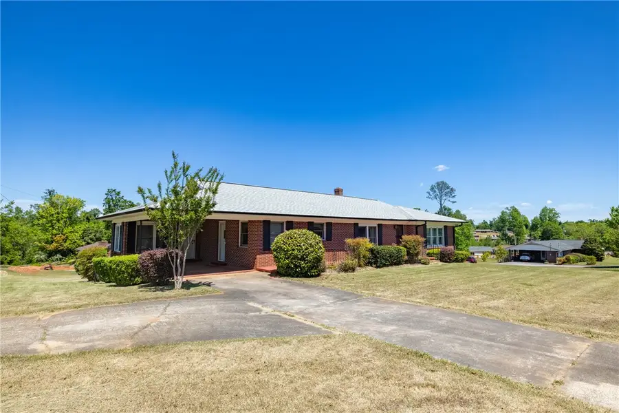 601 E South 6th Street, Seneca, SC 29678 - #2